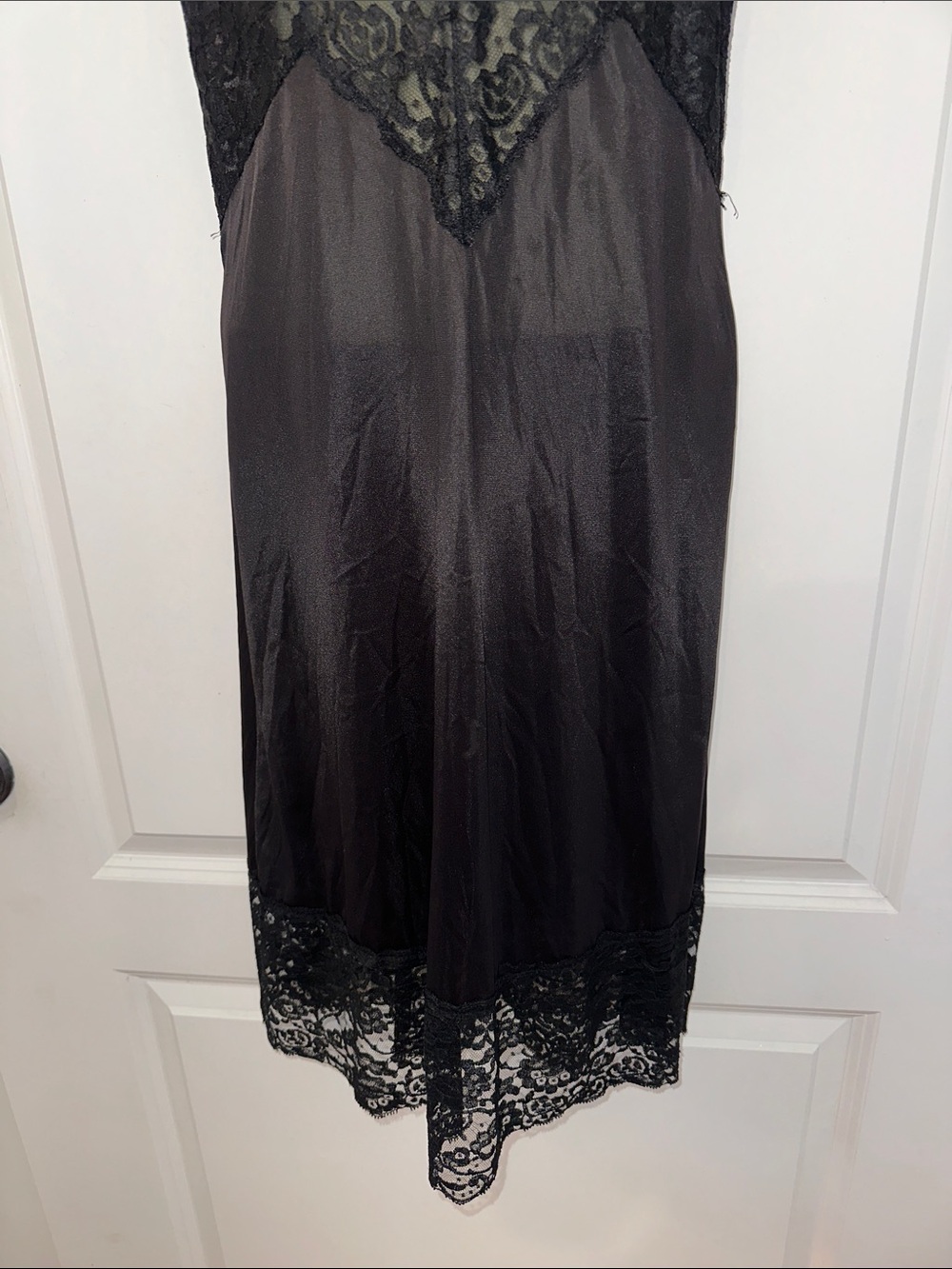 Vintage 60s Vanity Fair Black Nylon Full Slip with Lace Bodice‎ & Trim - Picture 3 of 7